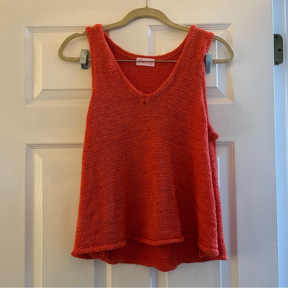 Pink Lily Wonder Often Coral / Orange V-Neck Sweater Tank Top Size Medium